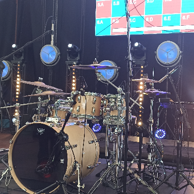 Pop drumming.mp3 by Michal Marciniak