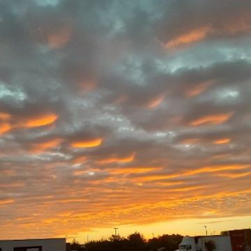 Vibrant Sunset.mp3 by Dubble J Beats
