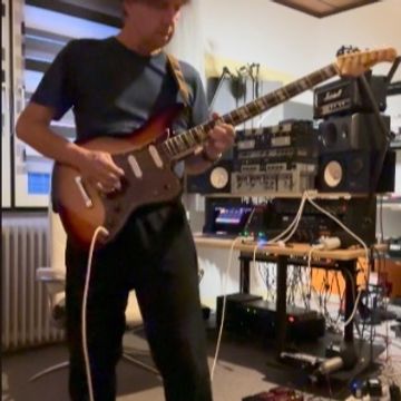 Demo 6 string Bass by c44music