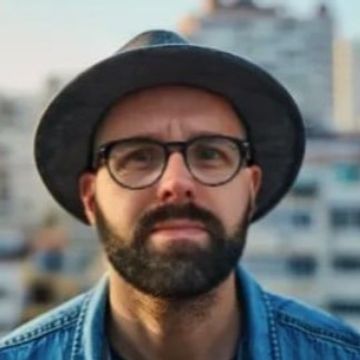 Talking Romatic - Bolond Szív by Speri Norbert.mp3 by Speri Norbert